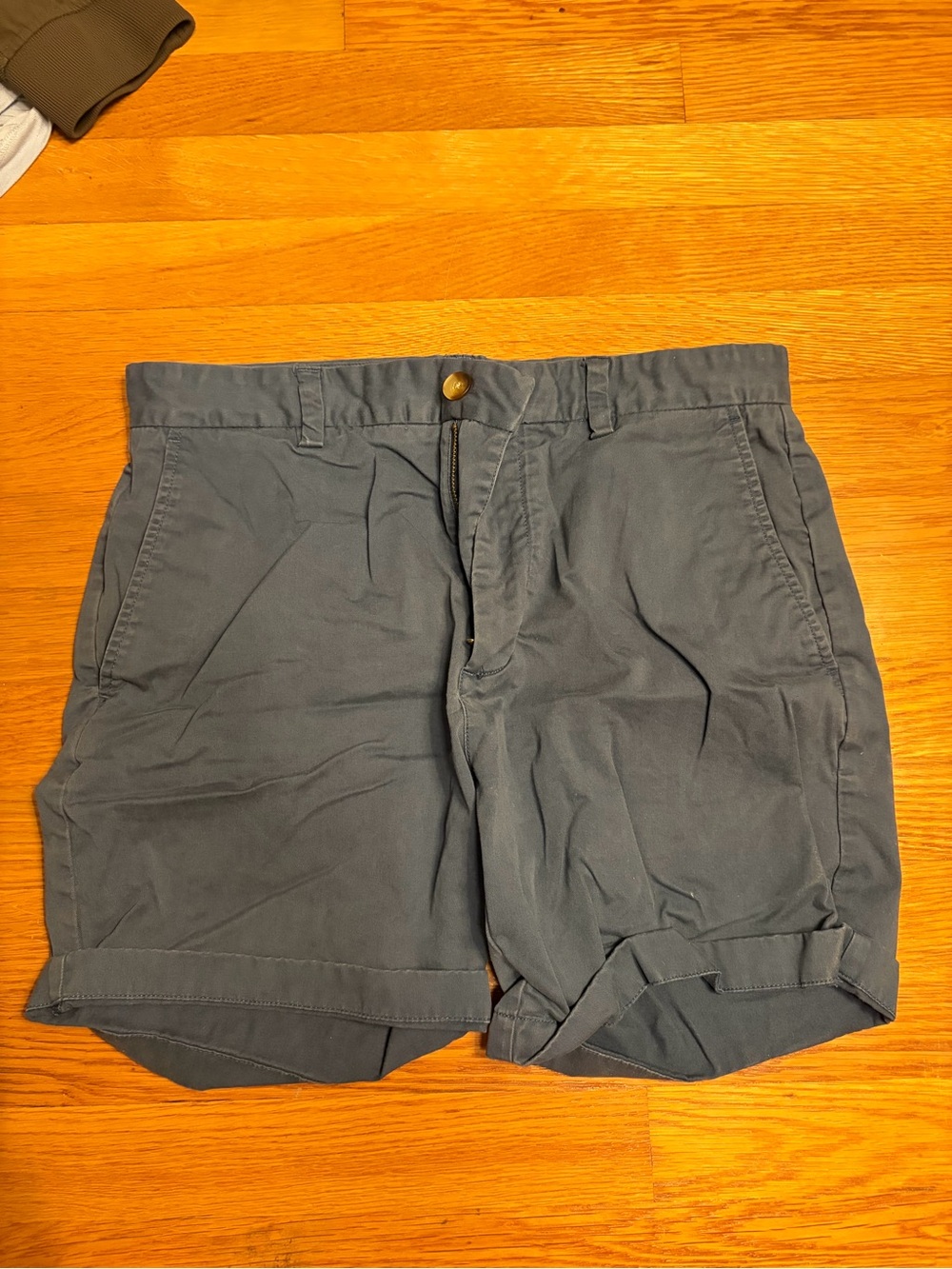 Vineyard Vines Men's Flat Front Shorts in Slate Gray-Blue